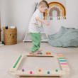 Montessori balančné kladiny podporujú vývoj hrubej motoriky