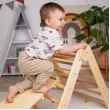 Piklerovej triangel pomáha bezpečne spoznávať a rozvíjať pohybové hranice dieťaťa Piklerovej triangel pomáha bezpečne spoznávať a rozvíjať pohybové hranice dieťaťa