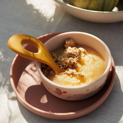 LIEWOOD silikónový jedálenský set Vivi Butterfly / Apple blossom