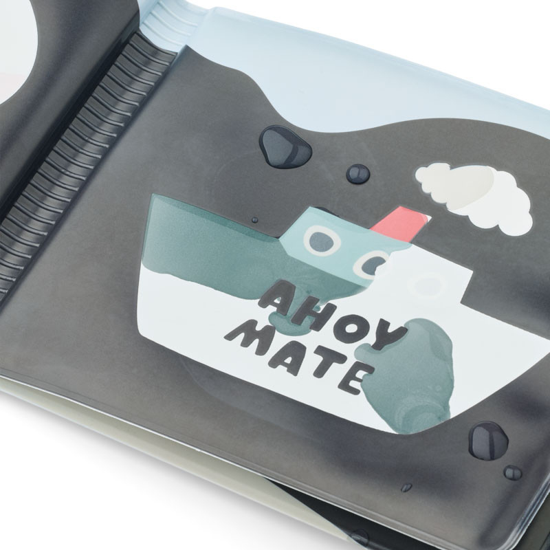 LIEWOOD Waylon kúzelná vodná knižka do kúpeľa Sailing / Sandy