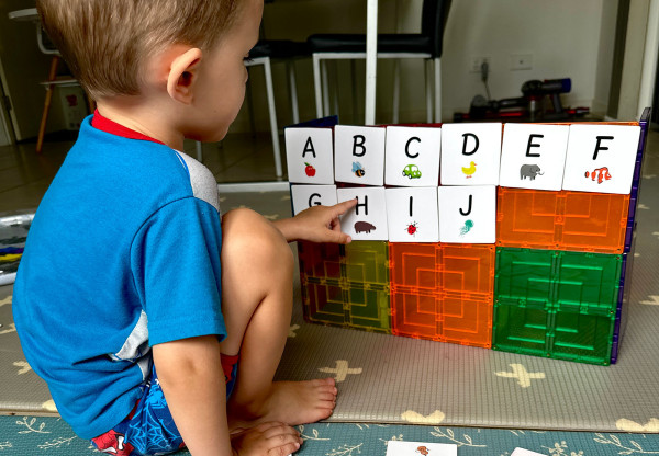 Posuňte úroveň magnetickej stavebnice ešte vyššie s magnetickými kartičkami