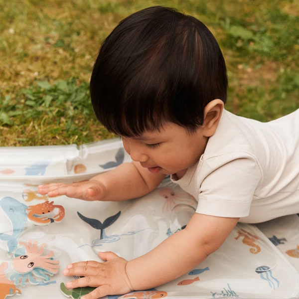 LIEWOOD nafukovacia hracia podložka Elin Sea creature / Sandy LIEWOOD nafukovacia hracia podložka Elin Sea creature / Sandy