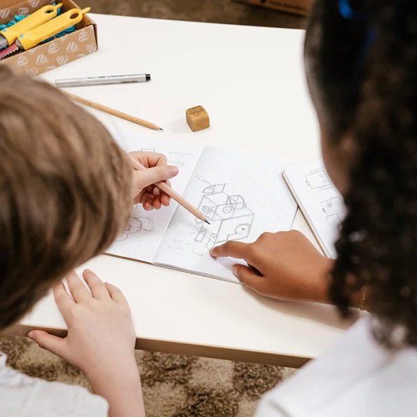 Kreatívne nápady z kartónu Makedo Kreatívne nápady z kartónu Makedo